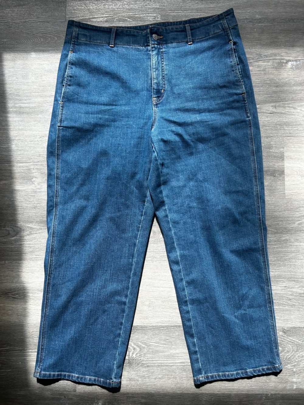 Banana Republic High-Rise Straight Fit w/ Wide Leg Trouser Look Size 18,Waist 34